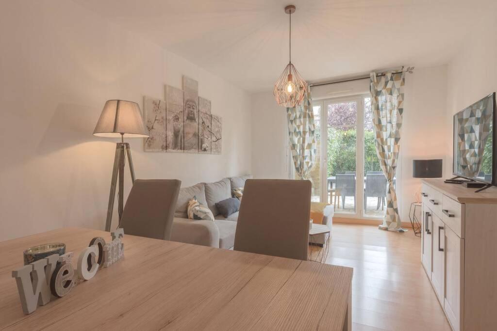 Garden Apartment Next To Disneyland Bussy-Saint-Georges Kültér fotó