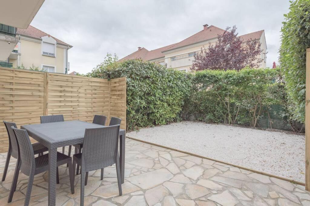 Garden Apartment Next To Disneyland Bussy-Saint-Georges Kültér fotó